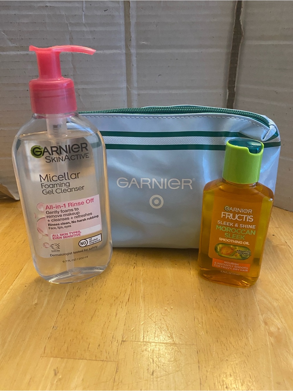 Garnier set - Micellar cleanser, Fructis hair smoothing gel, makeup pouch New